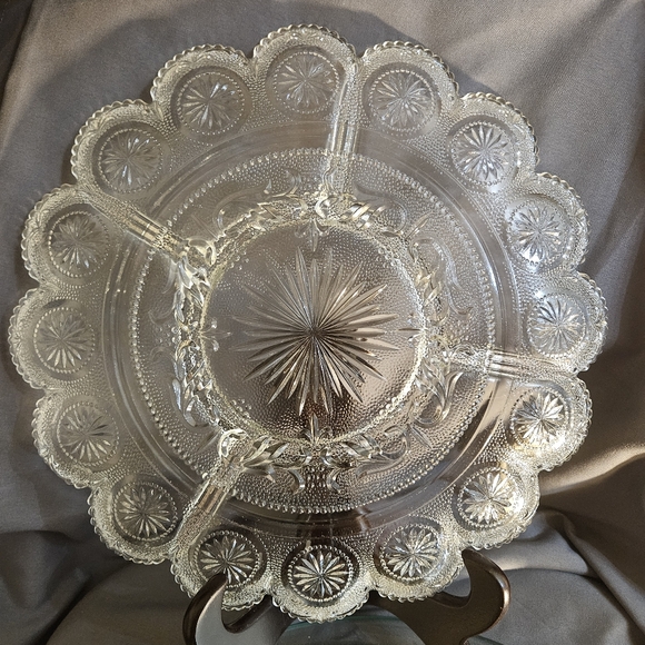 VINTAGE BROCKWAY CLEAR GLASS CONCORD DIVIDED CHIP AND DIP PLATTER - Picture 3 of 4